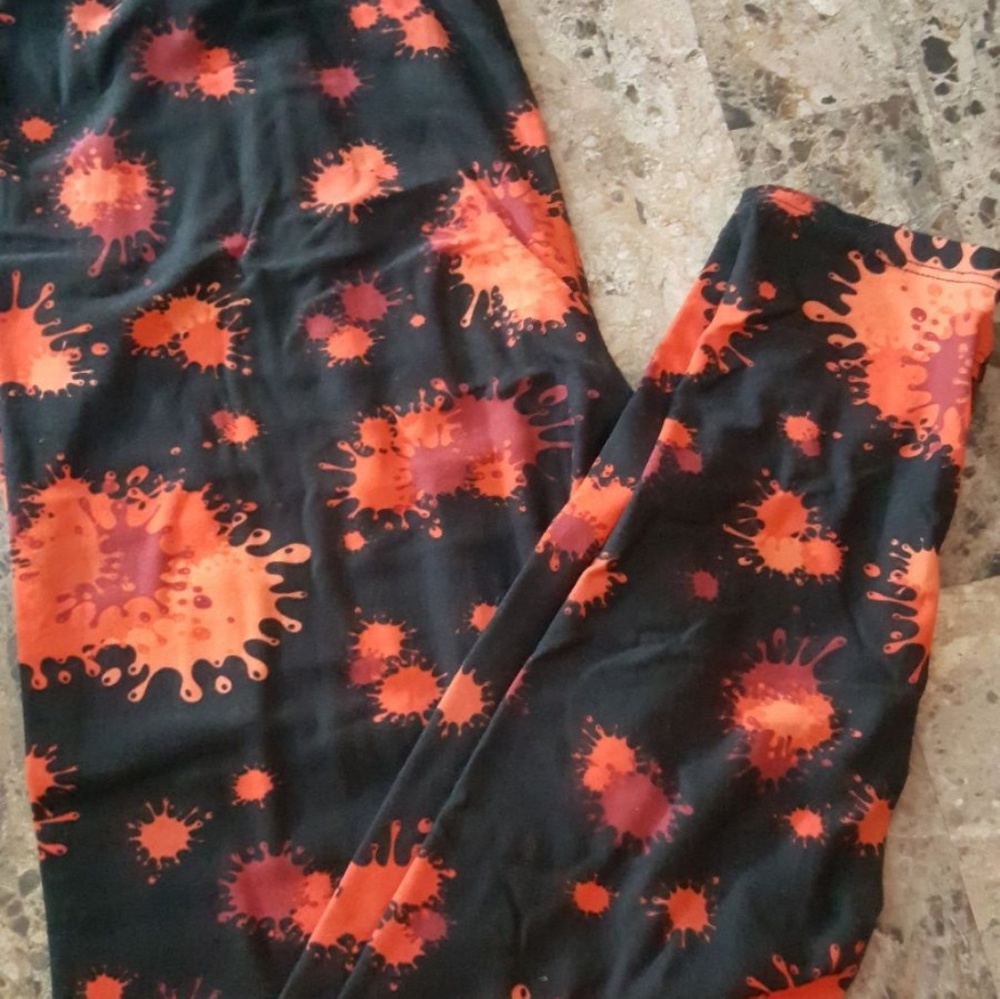 👿BLOOD SPLATTER LEGGINGS👿